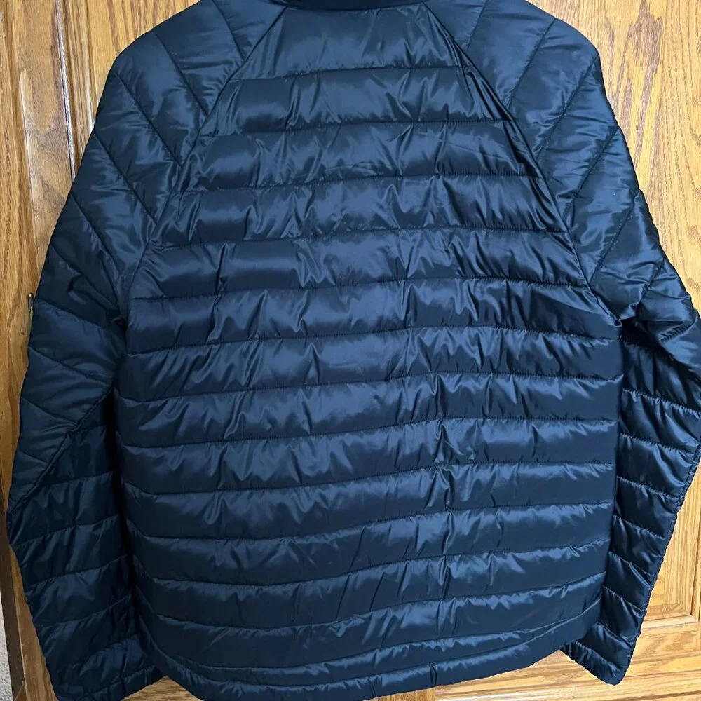 EVERLANE Women's Renew Lightweight Puffer Jacket - Black,  Size Large -  EUC - Picture 15 of 16